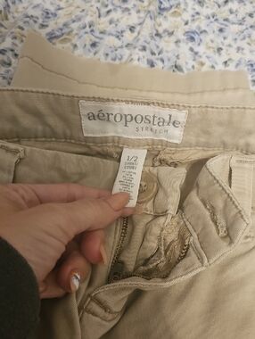 aéropostale Stretch Shorts in Beige